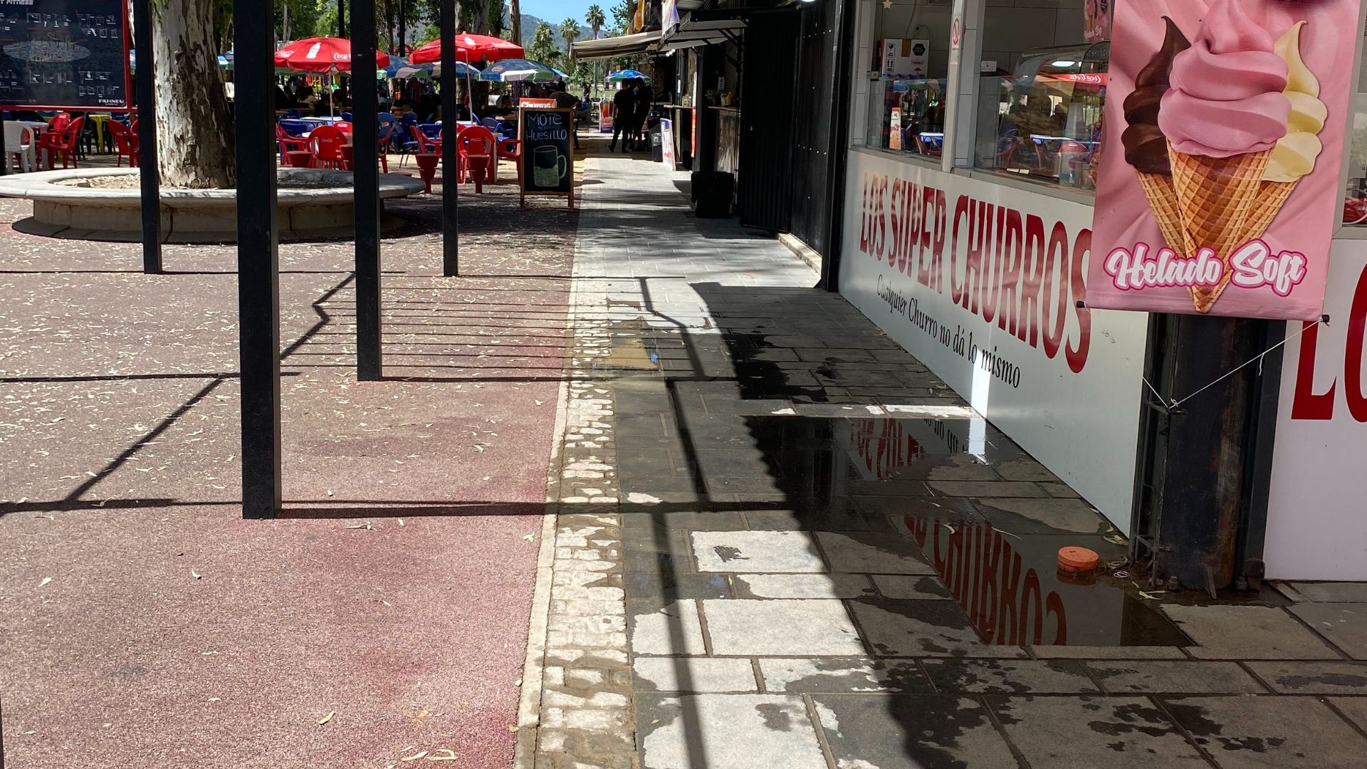 Fotografía que muestra el piso pavimentado